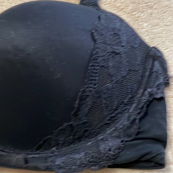 Victoria’s Secret Bra - Picture 2 of 6